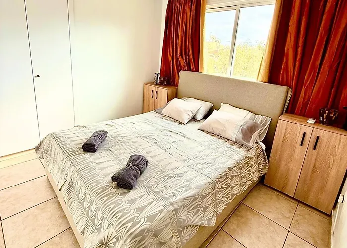 Carisa For Ларнака