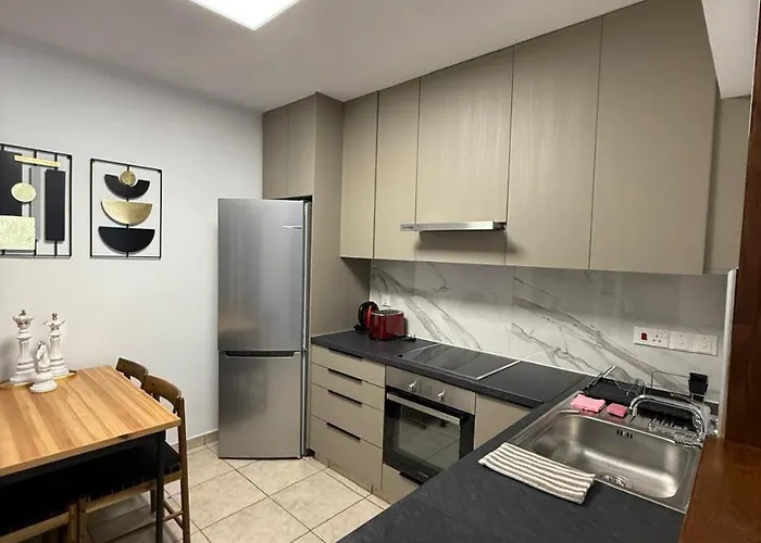 Carisa For * Ларнака